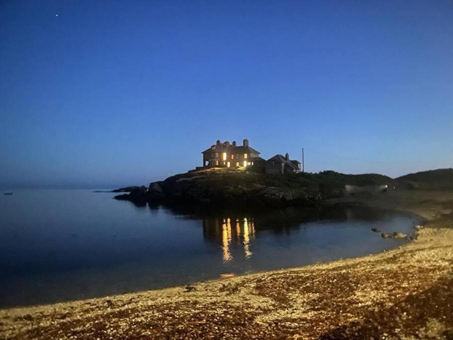 Lagoon View - Sea View- Pet Friendly - 2 Bed Apt - En-Suite Trearddur Exterior photo