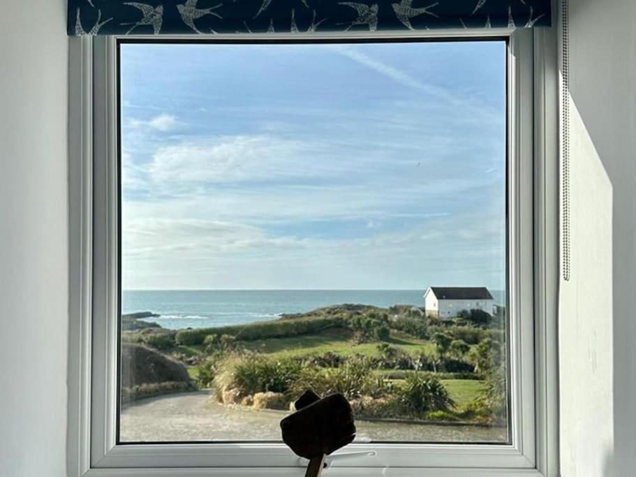 Lagoon View - Sea View- Pet Friendly - 2 Bed Apt - En-Suite Trearddur Exterior photo