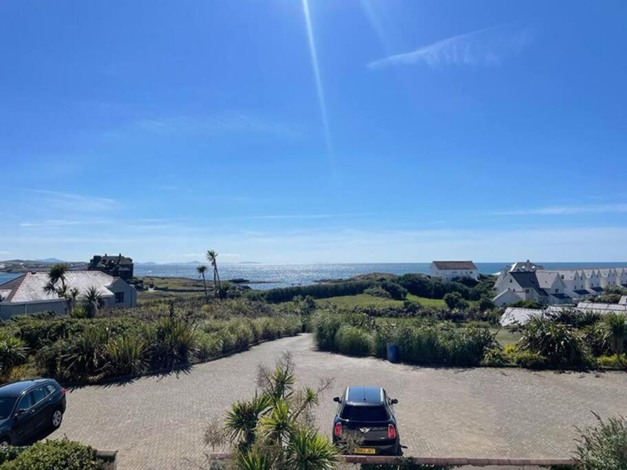 Lagoon View - Sea View- Pet Friendly - 2 Bed Apt - En-Suite Trearddur Exterior photo