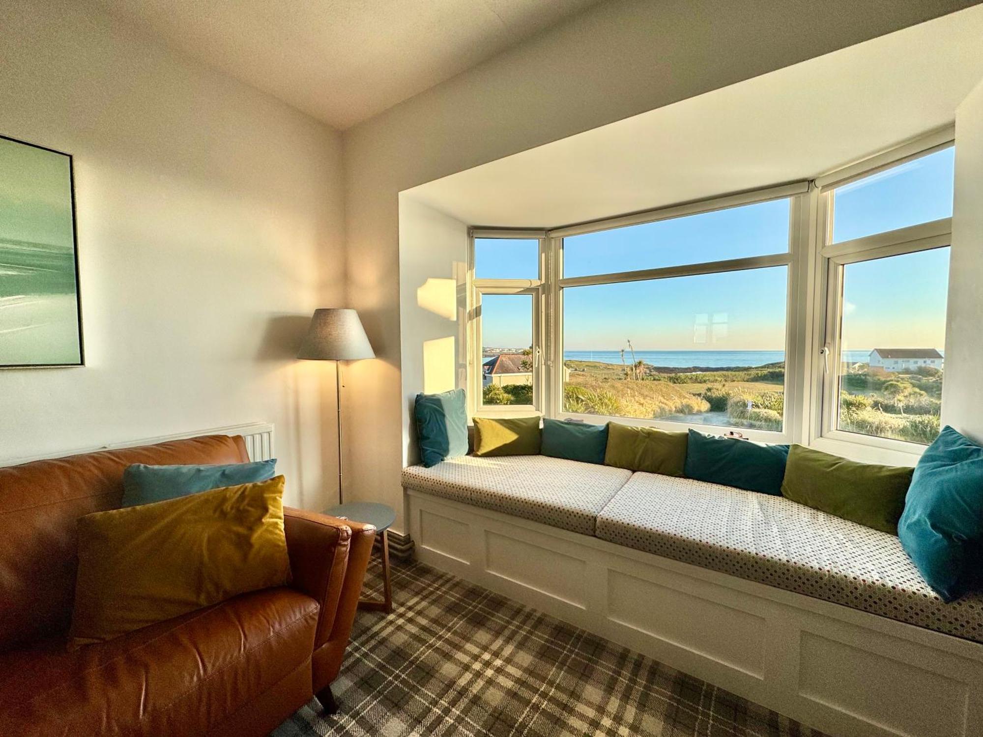 Lagoon View - Sea View- Pet Friendly - 2 Bed Apt - En-Suite Trearddur Exterior photo